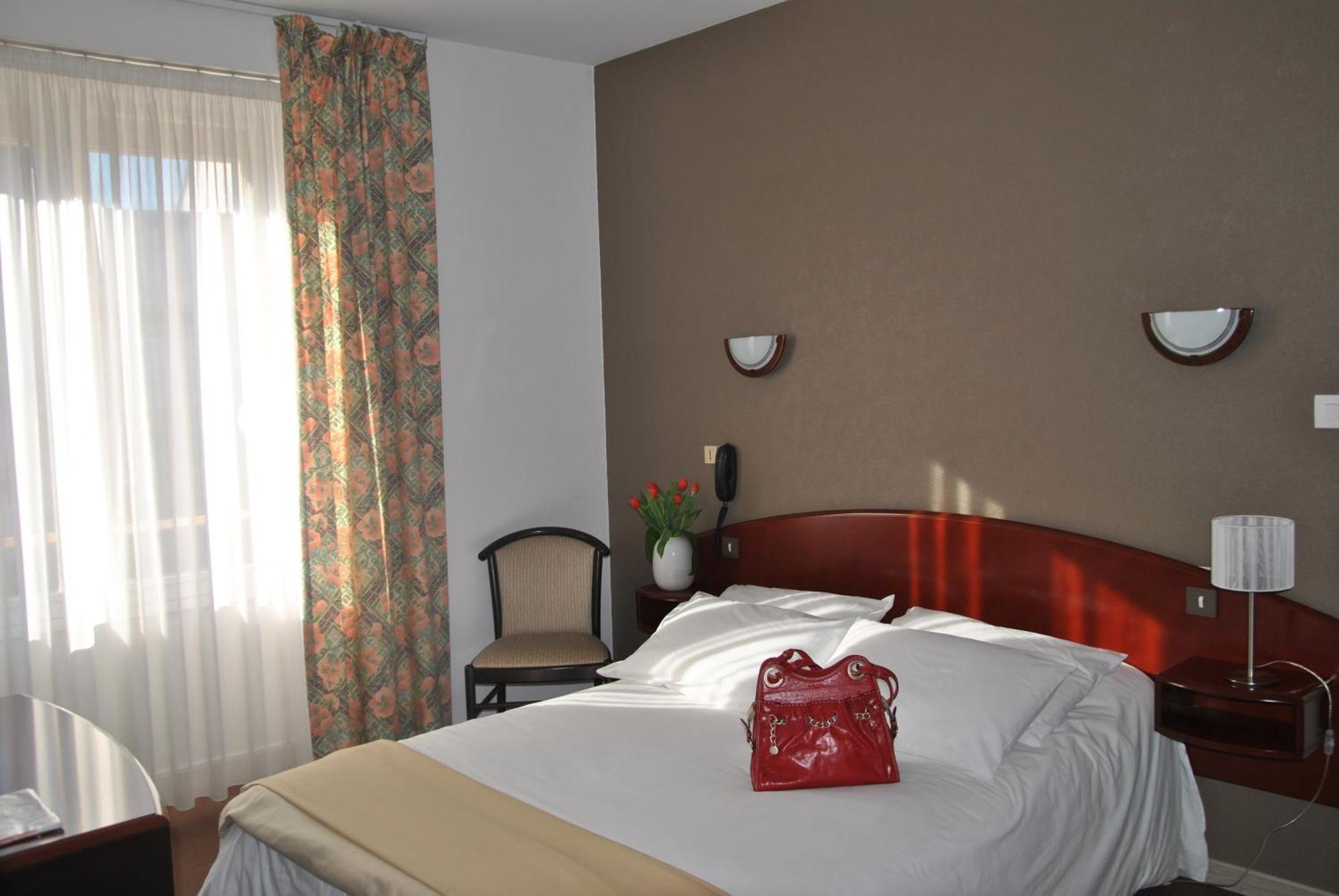 Hotel Le Ty-Lann Saint-Avé Zewnętrze zdjęcie